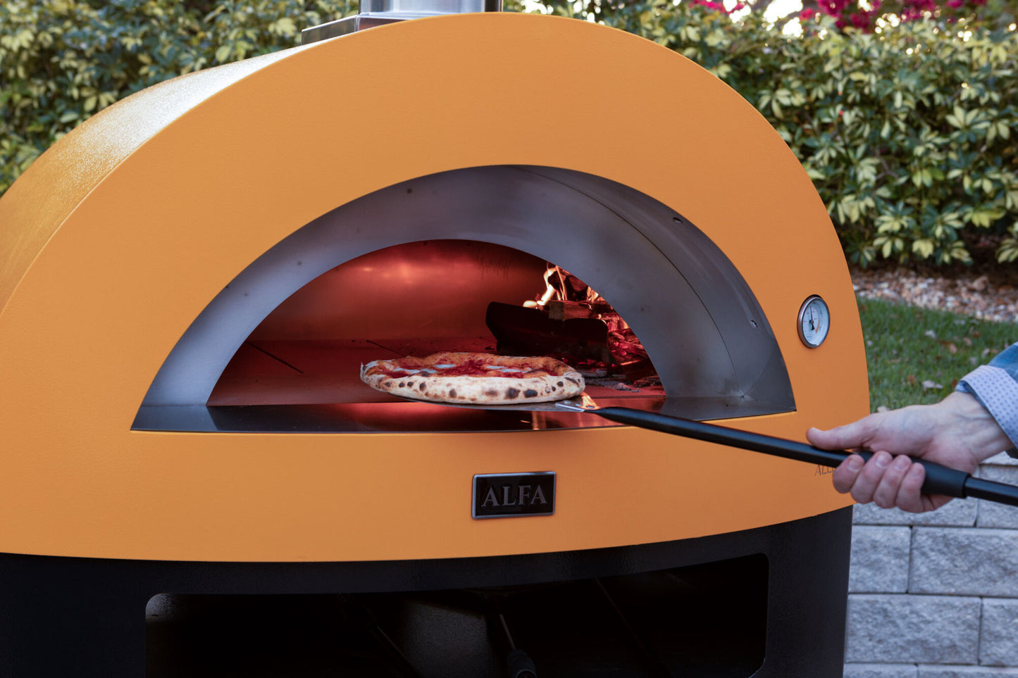 Horno Alfa Forni  Moderno 5  Pizze Hibrido  Amarillo